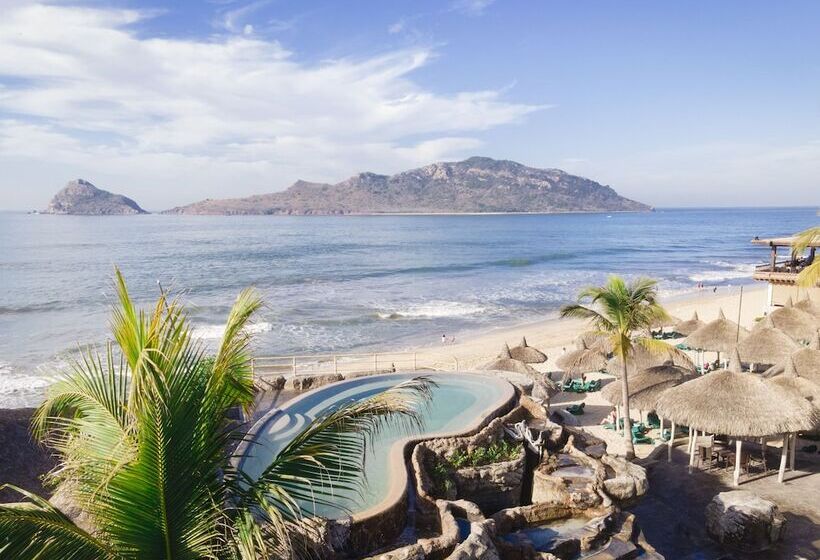 בית מלון כפרי Playa Mazatlan