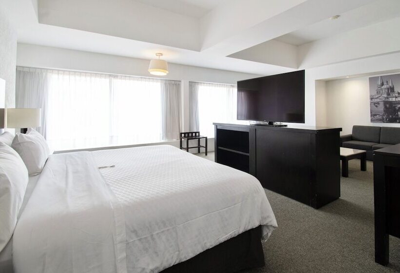 Отель Plaza Génova Centro