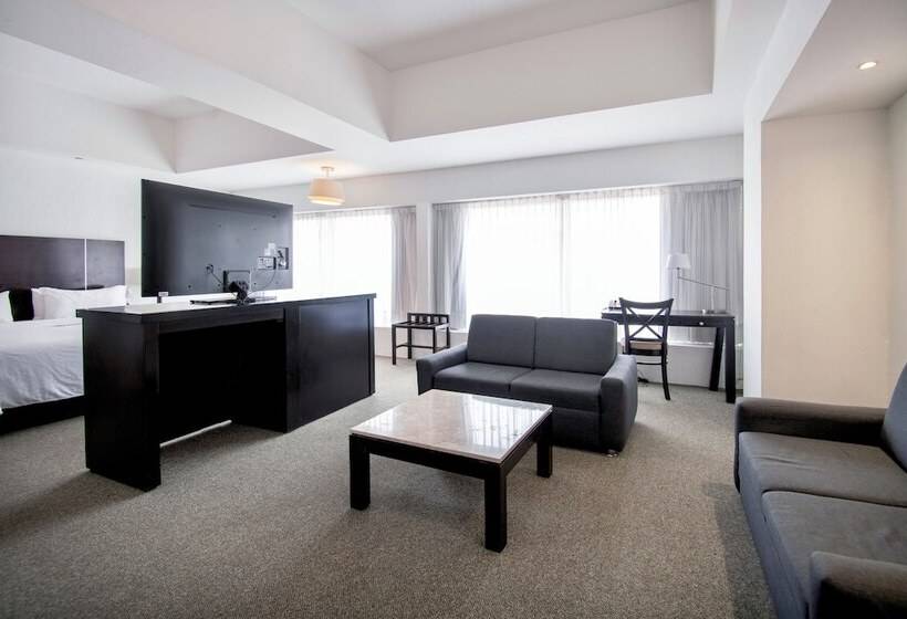 Отель Plaza Génova Centro