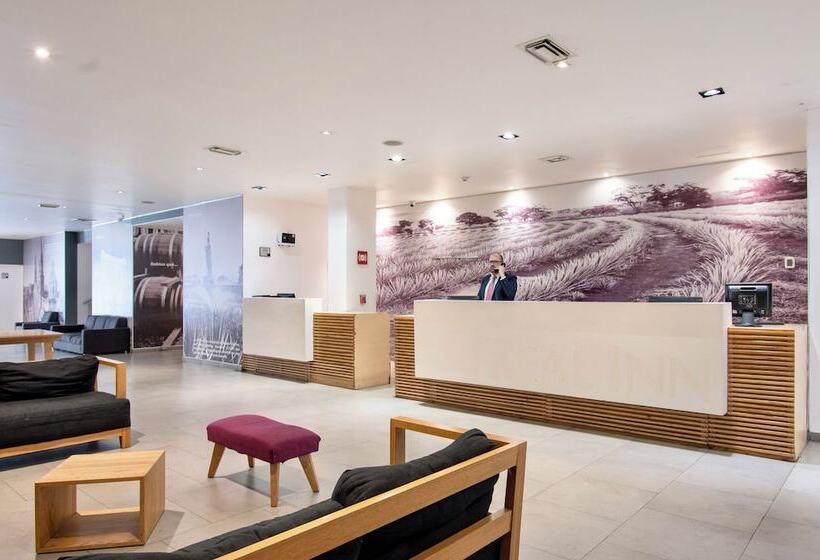 Отель Plaza Génova Centro