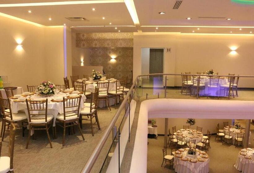 בית מלון כפרי Wyndham Garden Los Mochis Plaza Inn