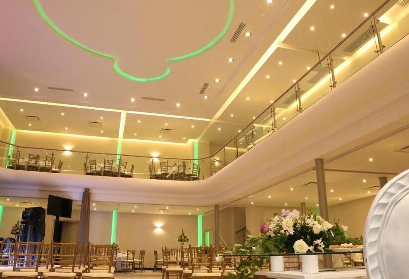 בית מלון כפרי Wyndham Garden Los Mochis Plaza Inn