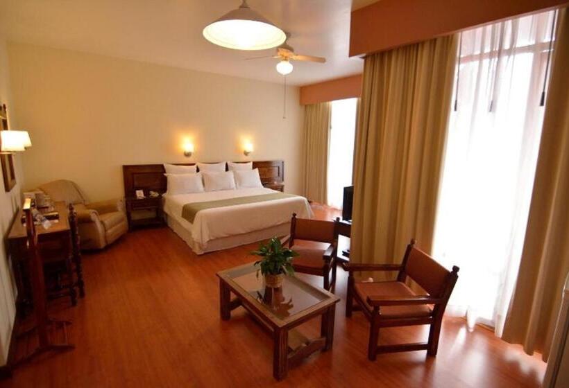 호텔 Plaza Uruapan