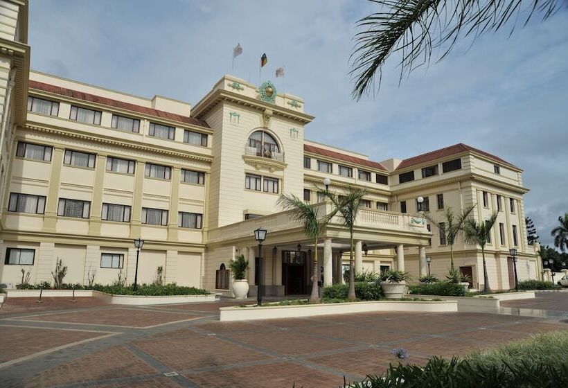 ホテル Polana Serena