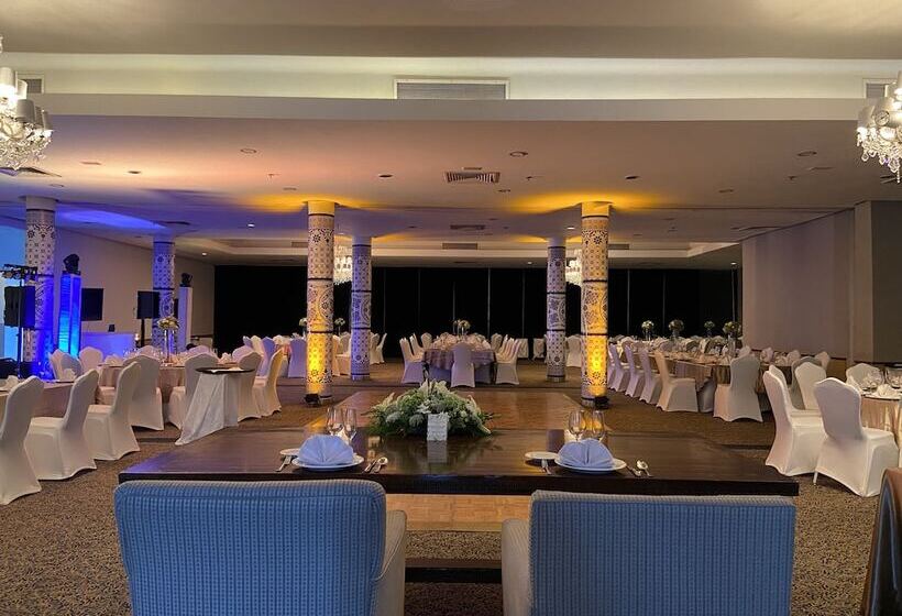 Отель Presidente Intercontinental Puebla, An Ihg