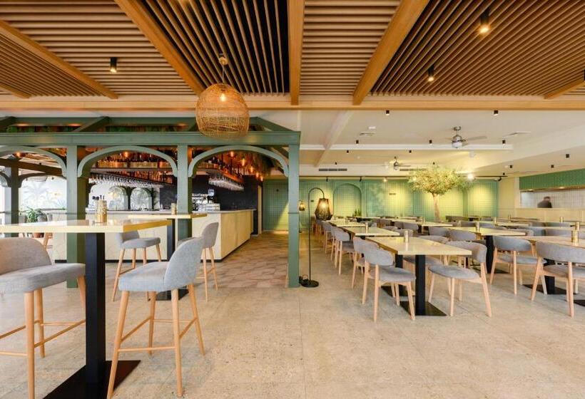 هتل Qawra Palace Resort & Spa