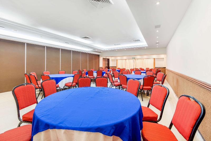 ホテル Quality Inn Tuxtla Gutierrez