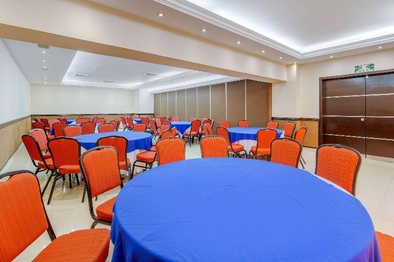 ホテル Quality Inn Tuxtla Gutierrez