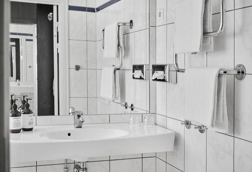 בית מלון כפרי Klubben