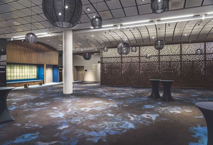 Radisson Blu Scandinavia Hotel, Oslo