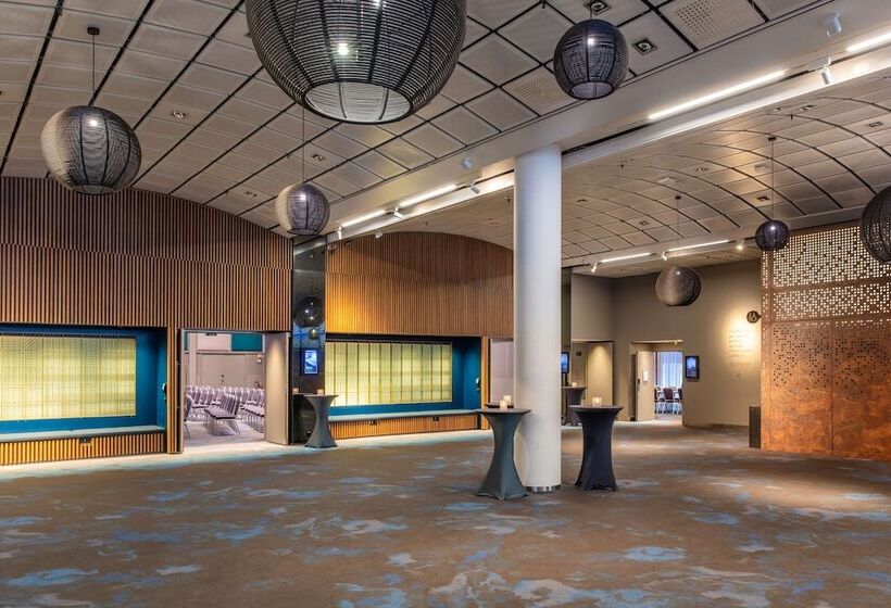 Radisson Blu Scandinavia Hotel, Oslo