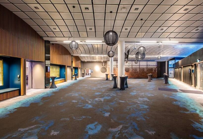 Radisson Blu Scandinavia Hotel, Oslo