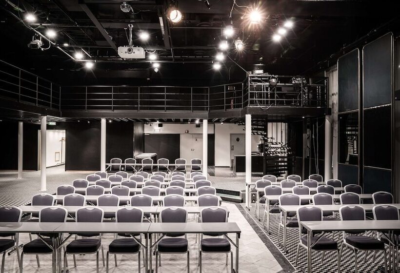 Radisson Blu Scandinavia Hotel, Oslo