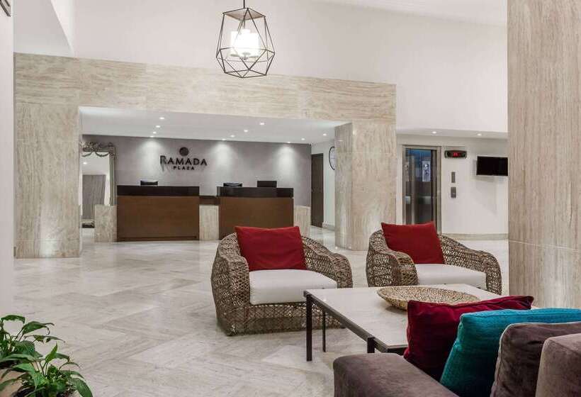 هتل Ramada Plaza By Wyndham Leon