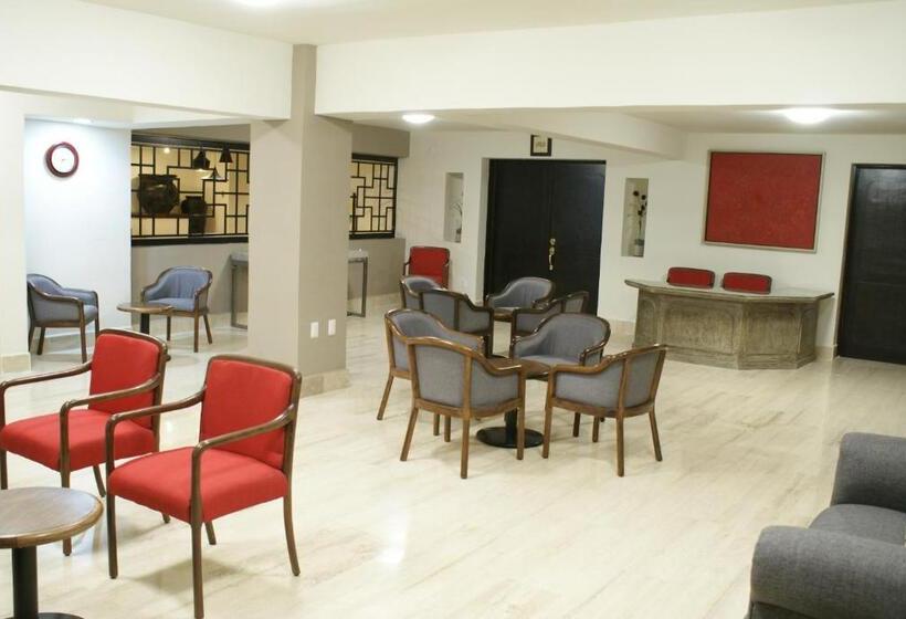 酒店 Ramada Plaza By Wyndham Leon