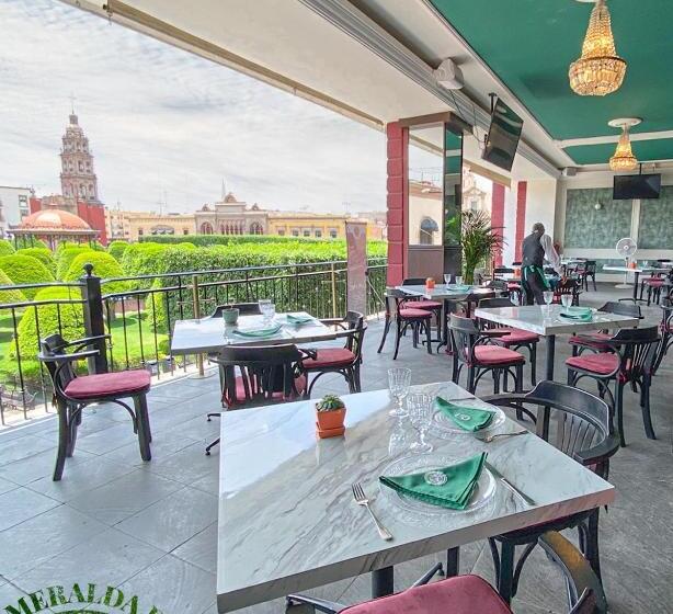 酒店 Ramada Plaza By Wyndham Leon