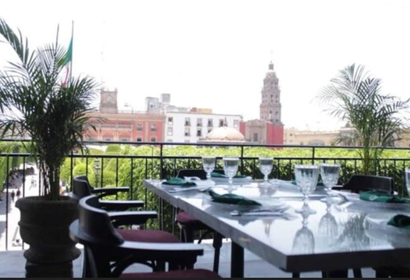 酒店 Ramada Plaza By Wyndham Leon