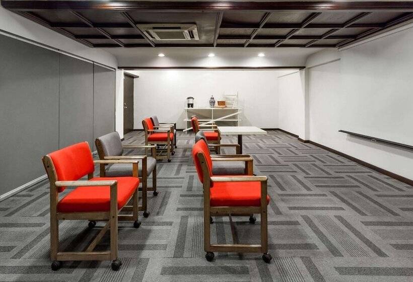 酒店 Ramada Plaza By Wyndham Leon