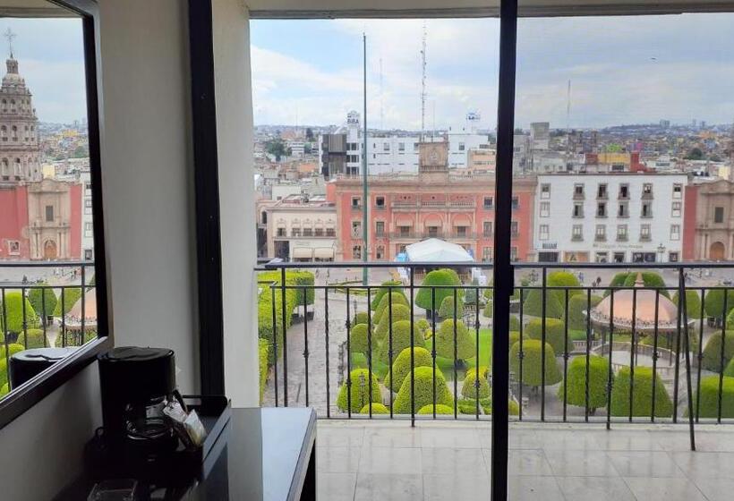 酒店 Ramada Plaza By Wyndham Leon