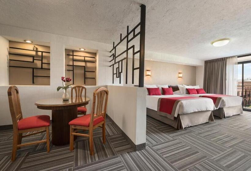 酒店 Ramada Plaza By Wyndham Leon