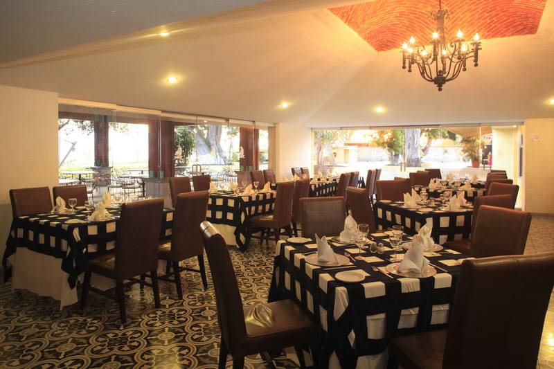 فندق Real De Chapala