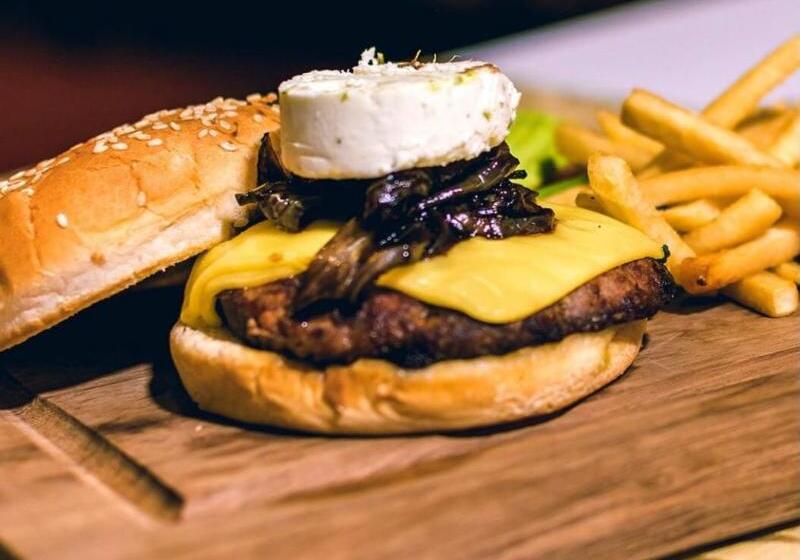 Отель Real De Minas Tradicional