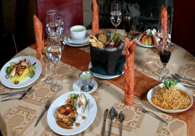 Отель Real De Minas Tradicional