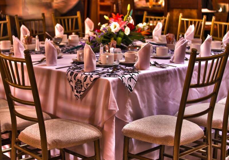 Отель Real De Minas Tradicional