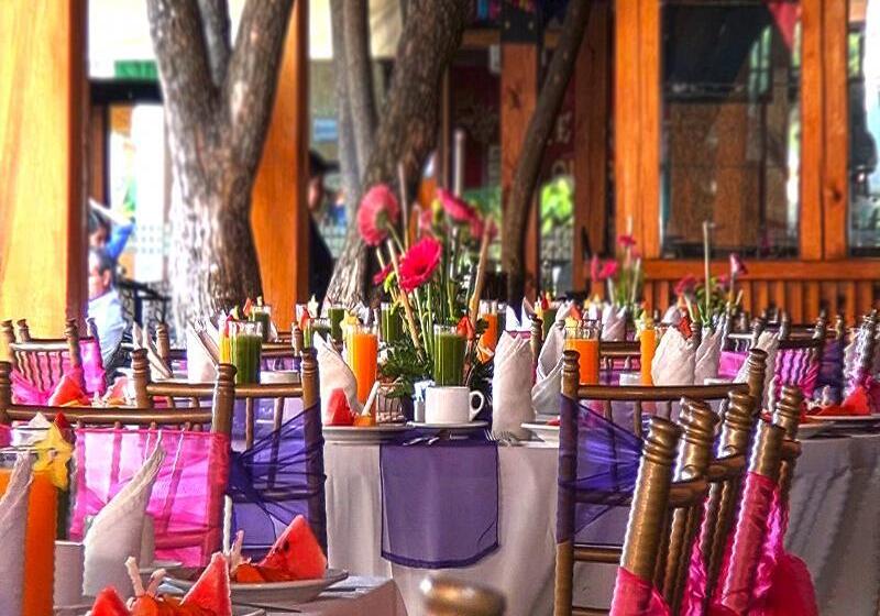 Отель Real De Minas Tradicional