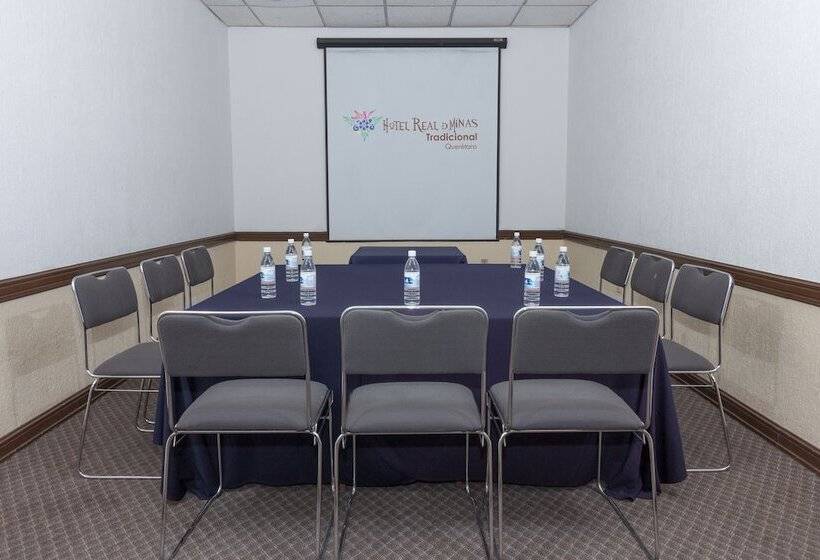 Отель Real De Minas Tradicional