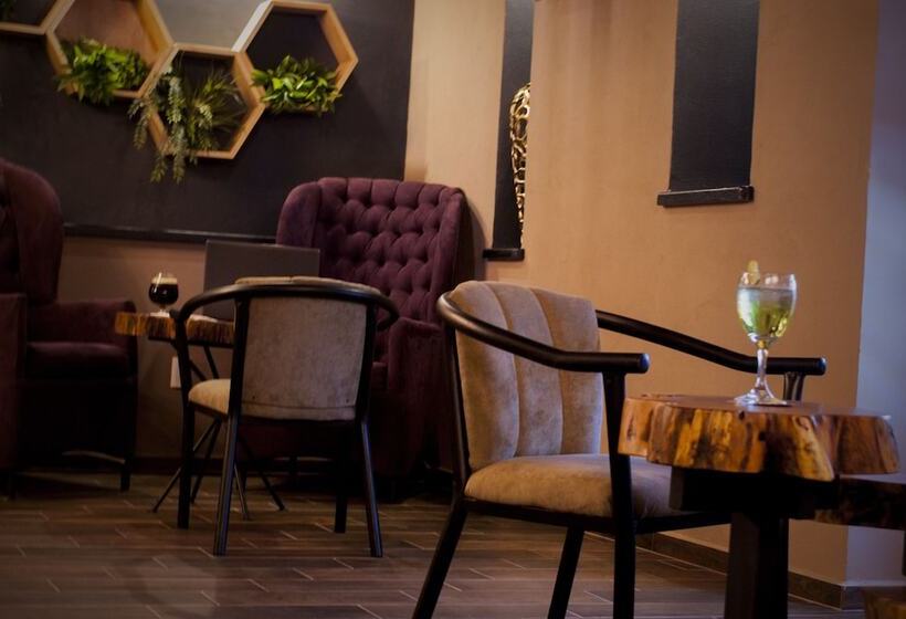 Отель Real De Minas Tradicional