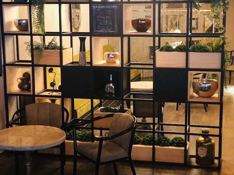 Отель Real De Minas Tradicional