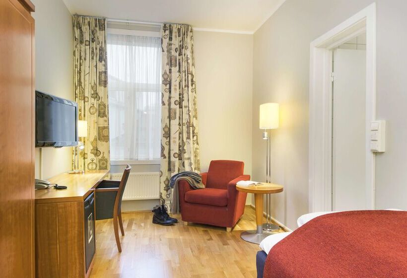 Отель Scandic Holberg