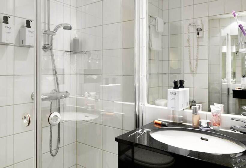 Отель Scandic Holberg