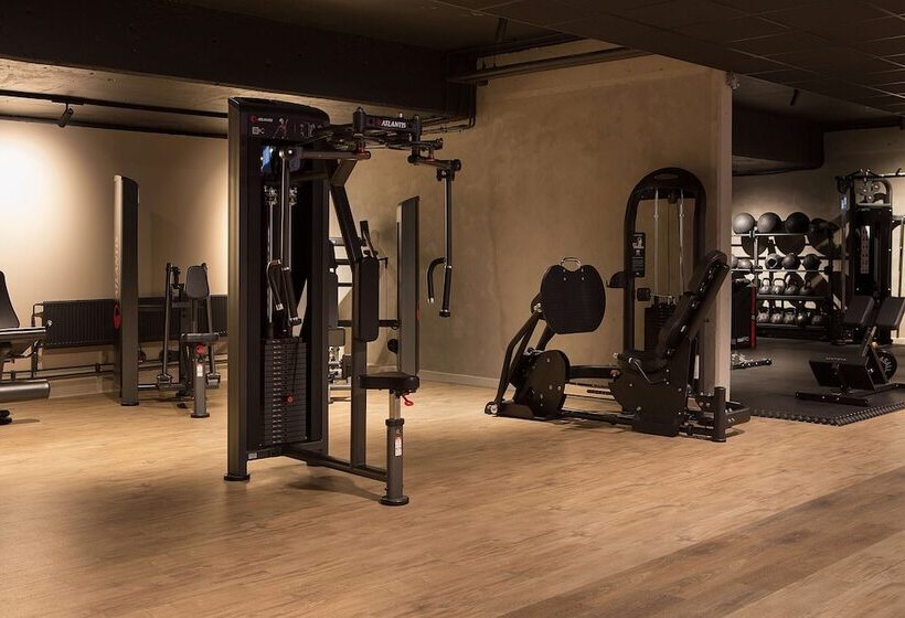 Отель Scandic Holmenkollen Park