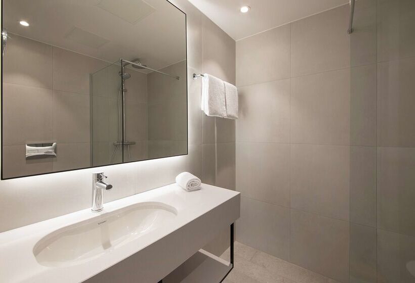 Отель Scandic Holmenkollen Park