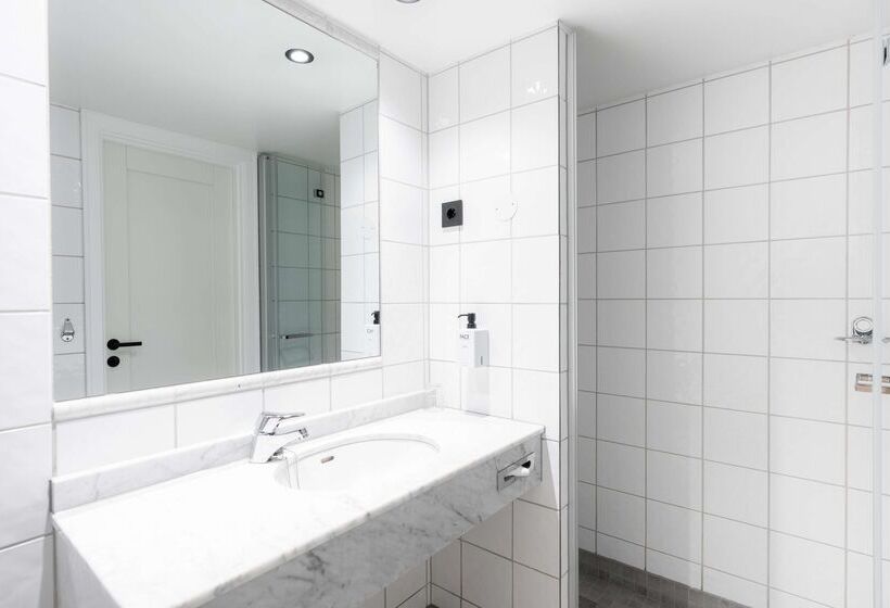 هتل Scandic Oslo City