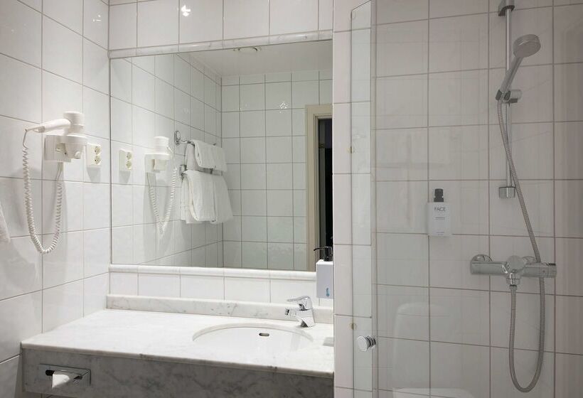 هتل Scandic Oslo City