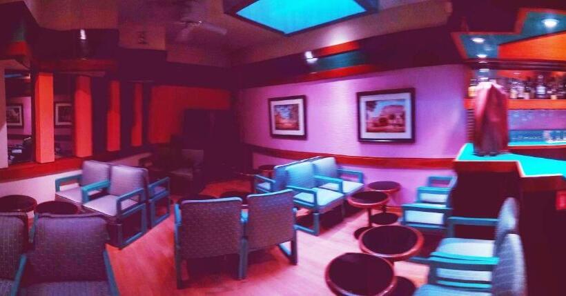 호텔 Segovia Regency