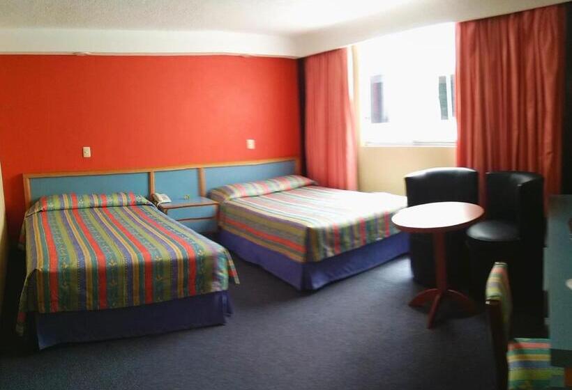 호텔 Segovia Regency