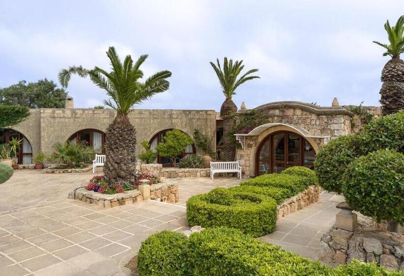 هتل Ta' Cenc & Spa