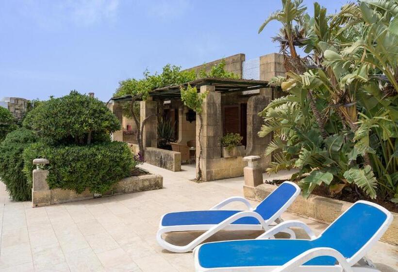 هتل Ta' Cenc & Spa