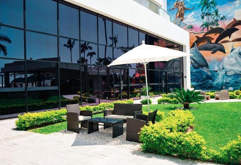 בית מלון כפרי The Inn At Mazatlan