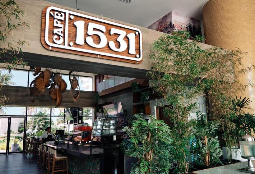 בית מלון כפרי The Inn At Mazatlan