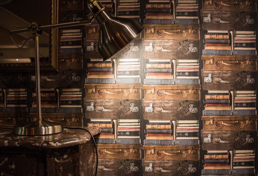 هتل Ax The Victoria