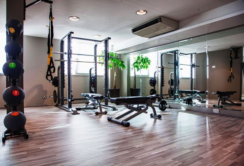 هتل Ax The Victoria