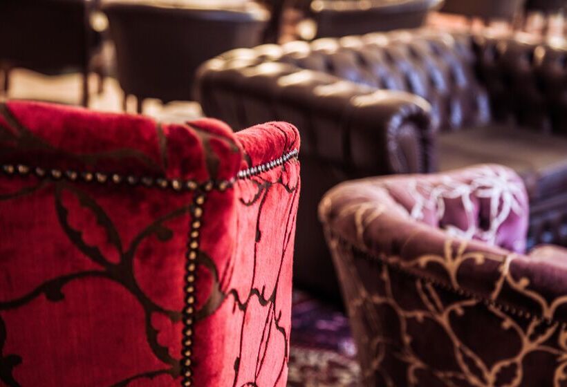 هتل Ax The Victoria