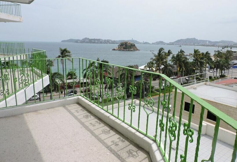 ホテル Tortuga Acapulco