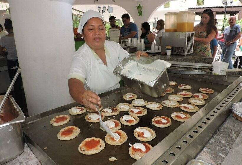 ホテル Tortuga Acapulco