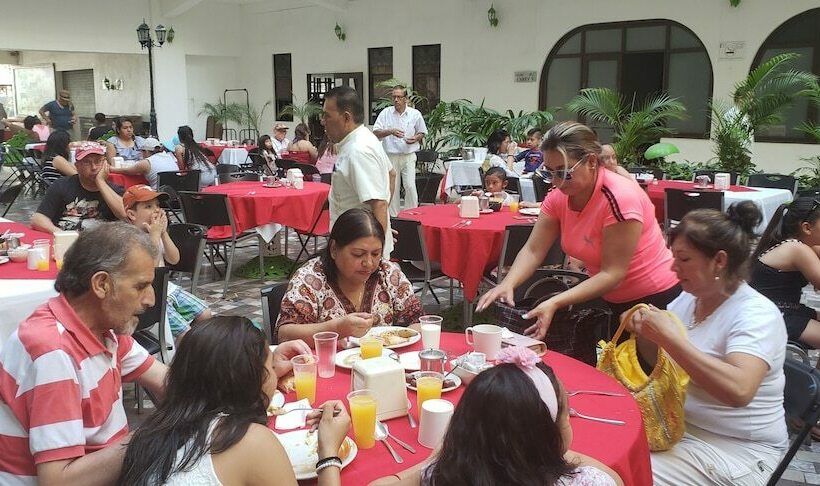 ホテル Tortuga Acapulco